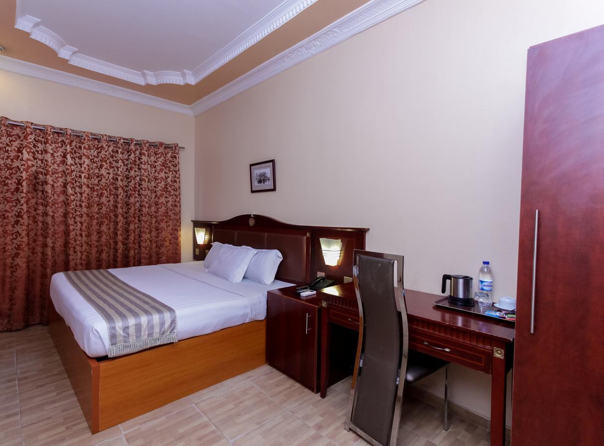 Sunfit - Fitness, Spa, Accommodation Aliayabiagba Kültér fotó