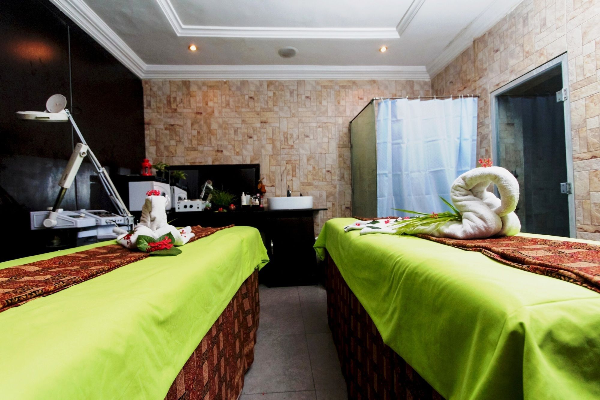 Sunfit - Fitness, Spa, Accommodation Aliayabiagba Kültér fotó