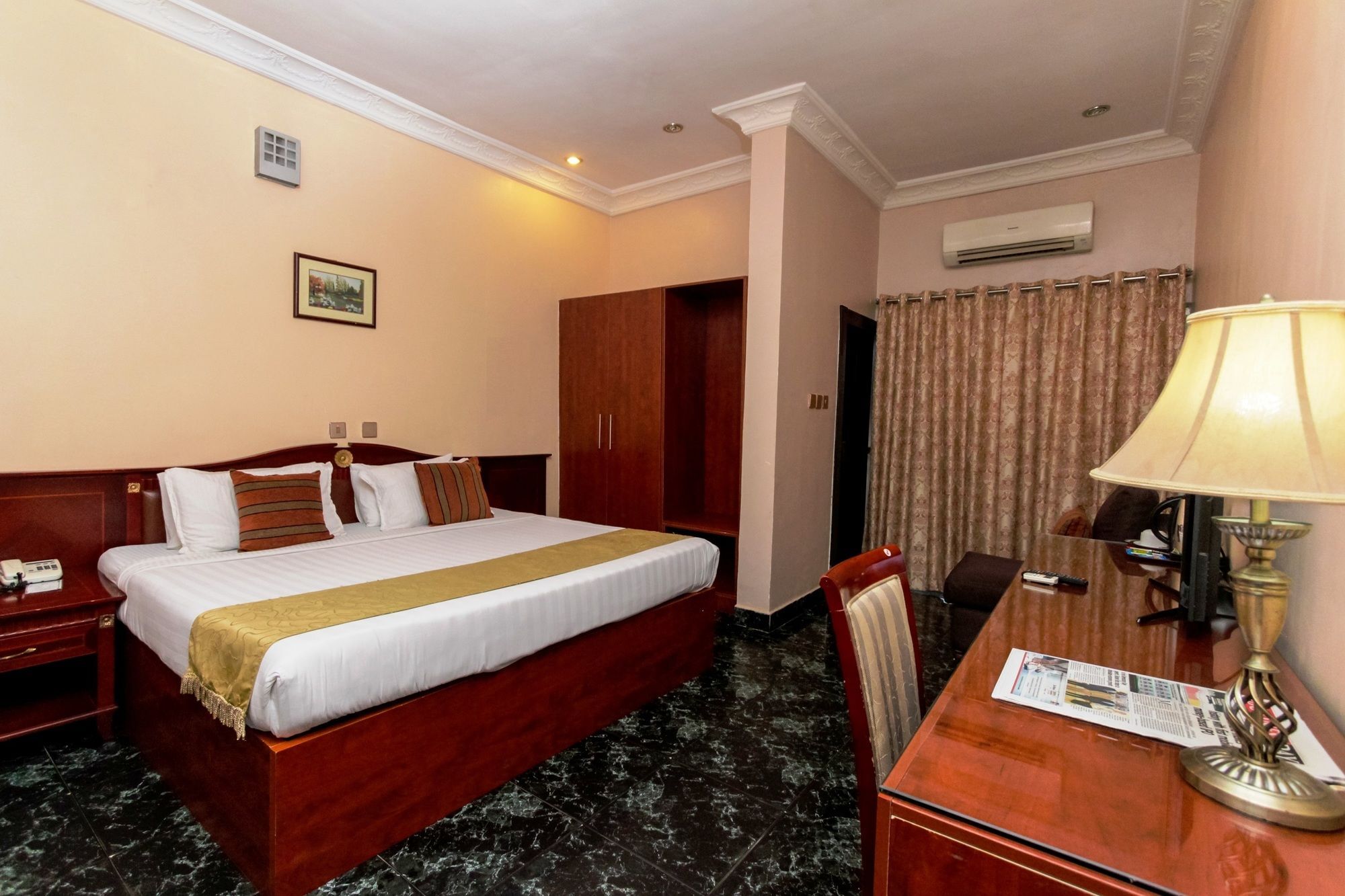 Sunfit - Fitness, Spa, Accommodation Aliayabiagba Kültér fotó